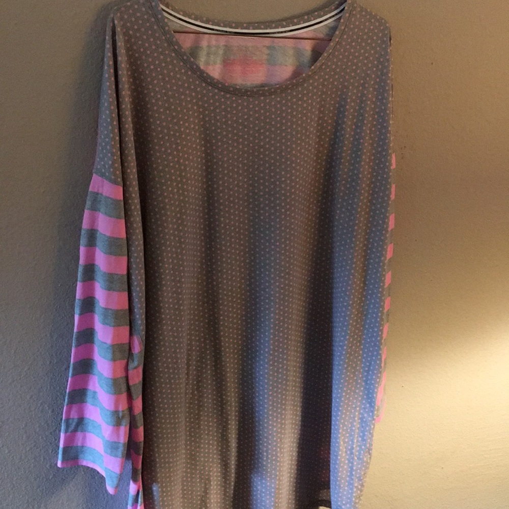VS night shirt